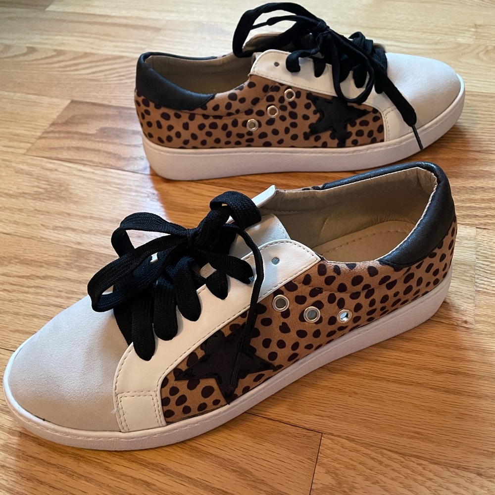 Faux leather and leopard sneakers